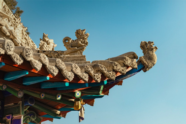 小青瓦，一种承载着历史与文化记忆的古老建材